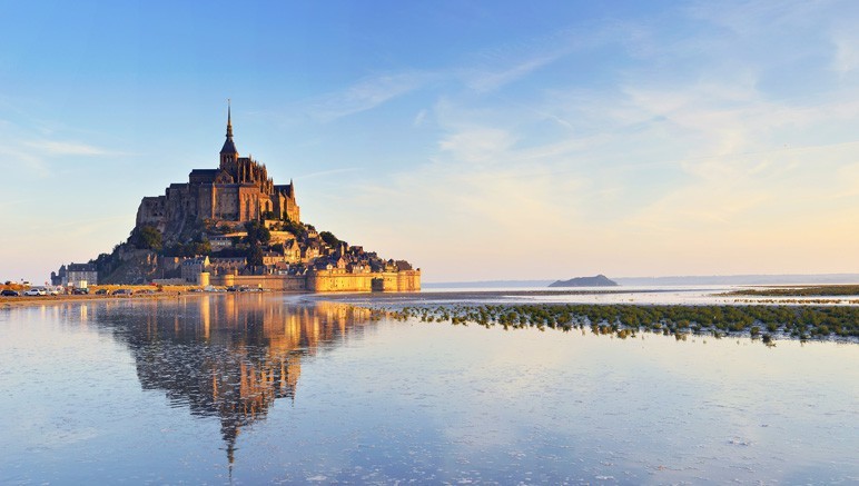 Vente privée Résidence 3* Duguesclin – Allez un peu plus loin et découvrez le Mont-Saint-Michel à 57 km
