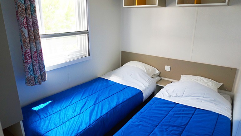 Vente privée Camping 4* Domaine de Beaulieu – Chambre avec lits simples