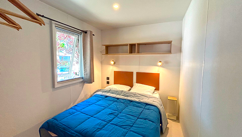 Vente privée Camping 4* Le Bosc – Chambre avec lit double