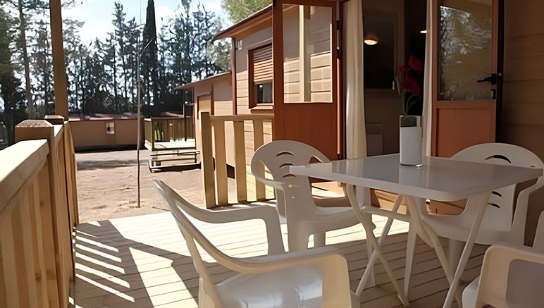 Vente privée Camping Bolaso – Vous séjournez dans un mobil-home tout confort avec terrasse