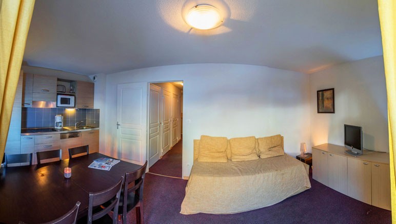 Vente privée Résidence 3* Les Terrasses de Labrau – Vous séjournez dans un appartement tout confort avec une pièce à vivre spacieuse