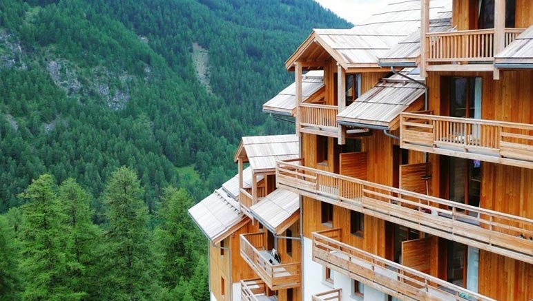 Vente privée Résidence 3* Les Chalets du Bois Méan – Balcon ou terrasse dans tous les logements