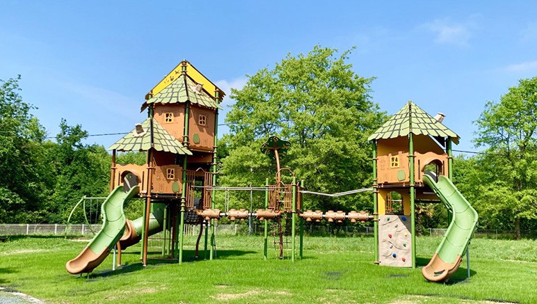 Vente privée Camping 5* Le Ruisseau – Aire de jeux gratuite pour les enfants