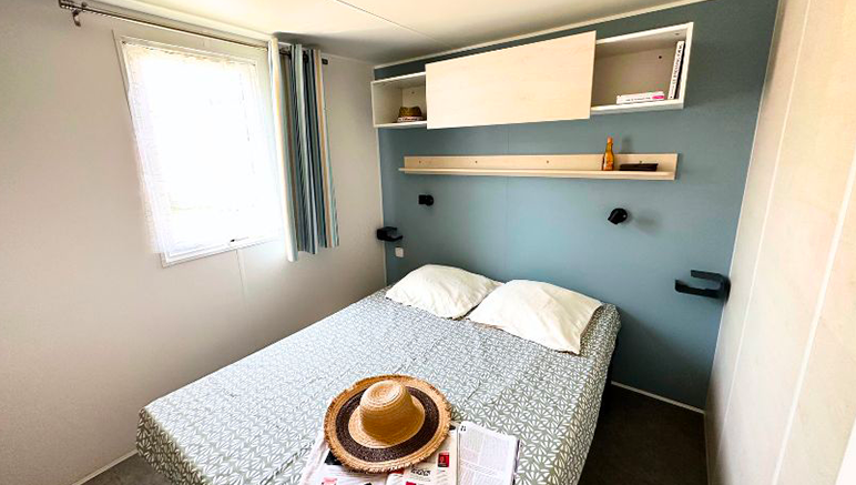 Vente privée Camping 4* Riez à la Vie – Chambre avec lit double