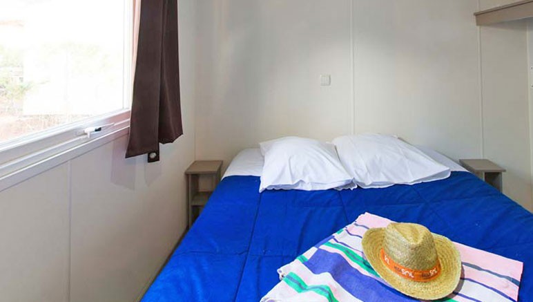 Vente privée Camping 4* Le Domaine de la Marina – La chambre avec lit double