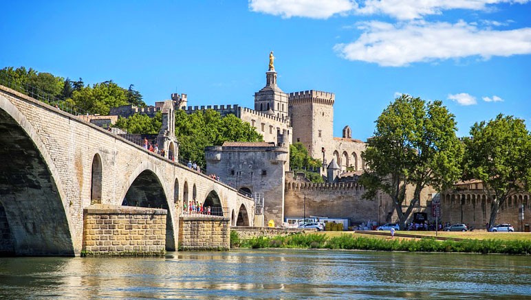 Vente privée Résidence 3* Les Mazets de Gaujac – Avignon, la cité des Papes - 35 km
