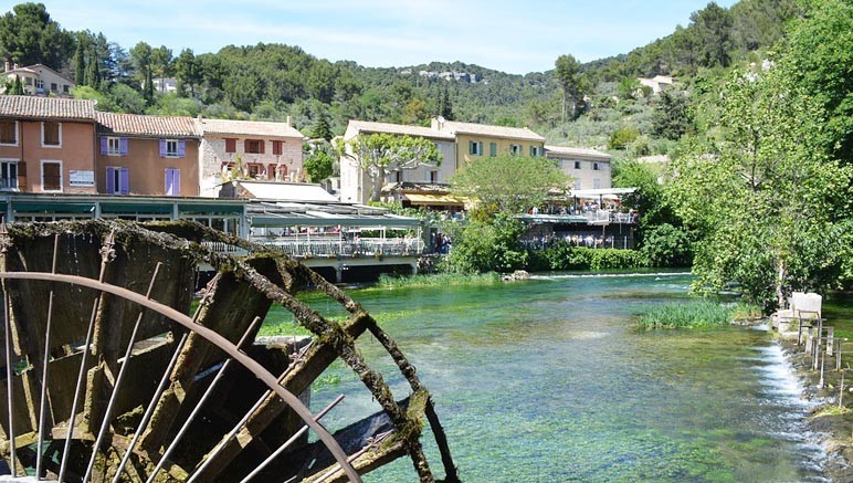 Vente privée Résidence 4* Provence Country Club – Le village provençal Fontaine-de-Vaucluse à 4 km