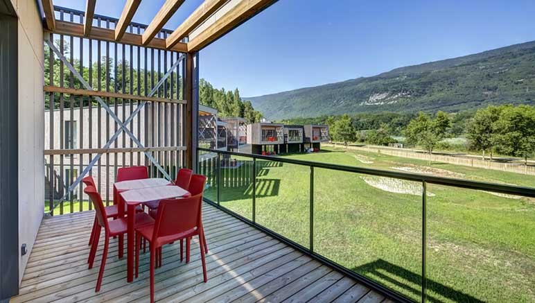 Vente privée Résidence Le Village des Oiseaux 3* – Vous disposerez d'in agréable balcon pour contempler la vue sur les montagnes