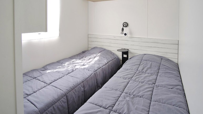 Vente privée Camping 5* Les Dunes - Plage – Chambre avec lits simples