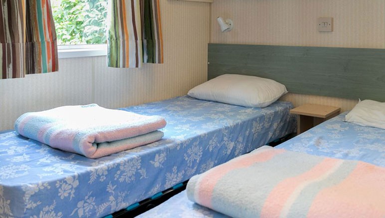 Vente privée Camping 4* Tucan – Chambre avec lits simples