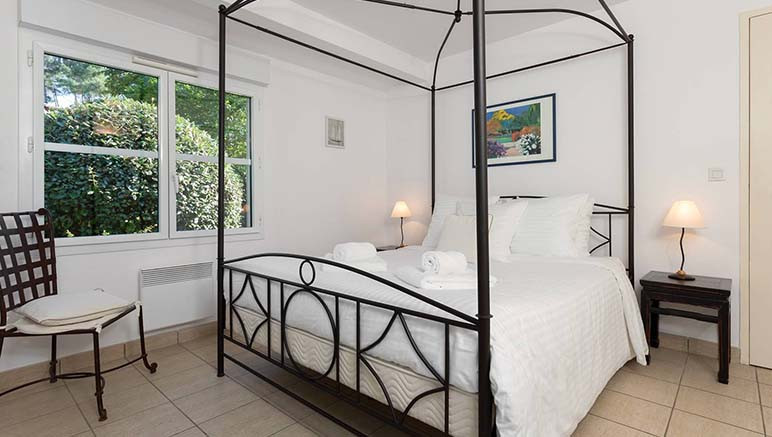 Vente privée Villas La Clairière aux Chevreuils – Chambre avec lit double