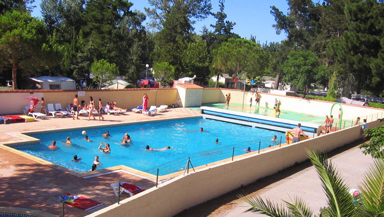 Vente privée Camping 4* Le Lagon d'Argelès – Profitez gratuitement de la piscine extérieure chauffée