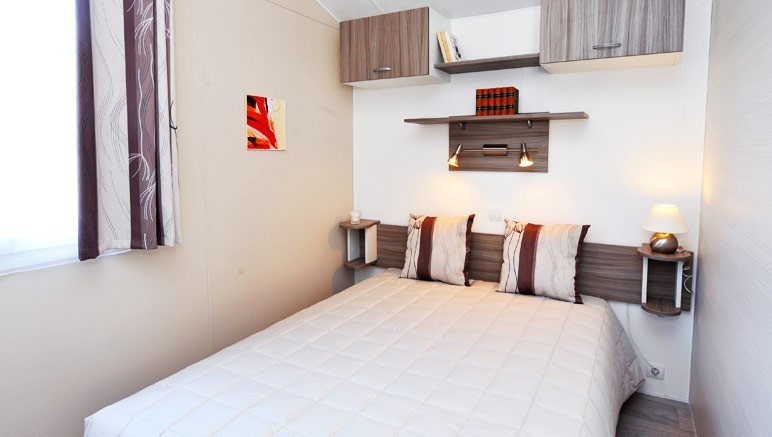Vente privée Camping 4* Les Albères – Chambre avec lit double