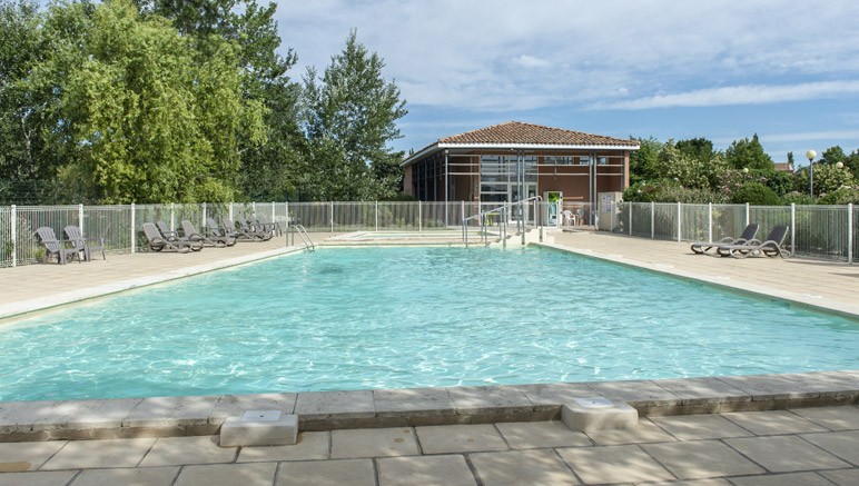 Vente privée Résidence 3* Les Rives du Lac – L'accès à la piscine de juin à septembre, selon météo