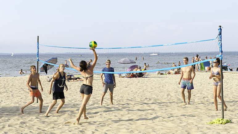 Vente privée Camping 4* Navarrosse Plage – Où faites du beach volley à la plage