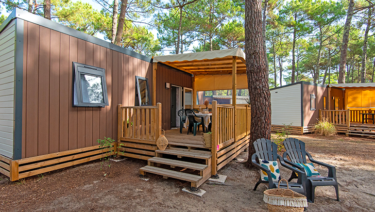 Vente privée Camping 4* Navarrosse Plage – Vous séjournez dans un mobil-home avec terrasse pour profiter de l'extérieur