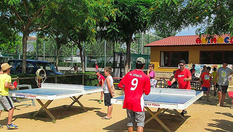 Vente privée Camping 3* La Masia – Les tables de ping pong