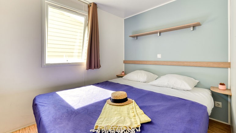 Vente privée Camping 4* Argeles Vacances – Chambre avec lit double