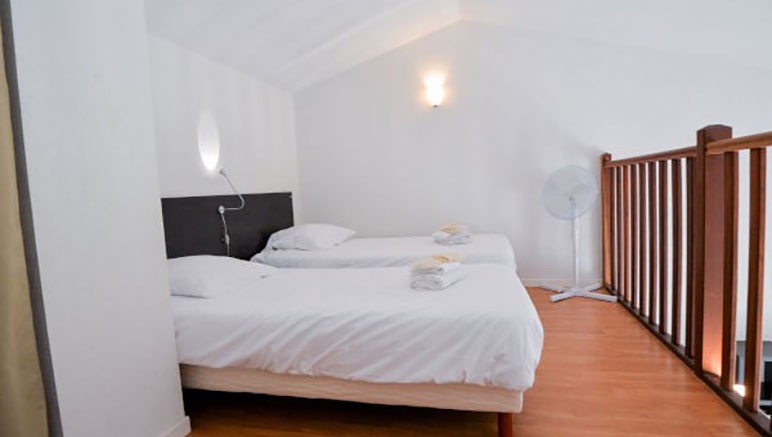 Vente privée Résidence 3* Le Château de Jouarres – Chambre avec un lit double - Appartement Duplex