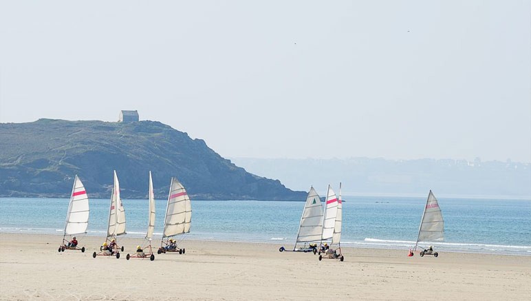 Vente privée Résidence 3* Les Terrasses de Pentrez – Profitez de votre séjour breton pour pratiquer de nouvelles activités nautiques