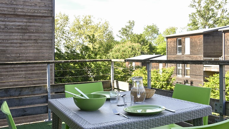 Vente privée Domaine de Saint Orens – Terrasse ou un rez-de-jardin avec mobilier dans chaque appartement