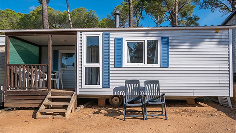 Vente privée Camping 3* Castell Mar – Vous séjournez dans un mobil-home tout confort avec terrasse
