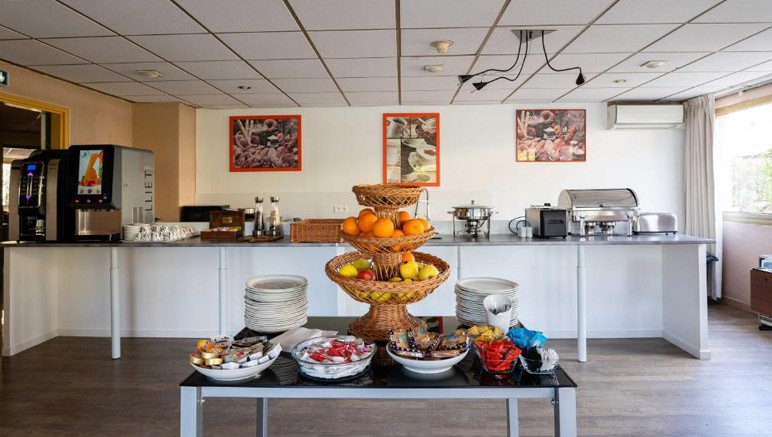 Vente privée Hôtel Adonis Cannes "Hôtel Thomas" – Profitez du petit-déjeuner pour bien commencer la journée