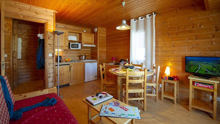 Vente privée Résidence 3* Les Chalets des Marmottes – Séjour ouvert sur la cuisine