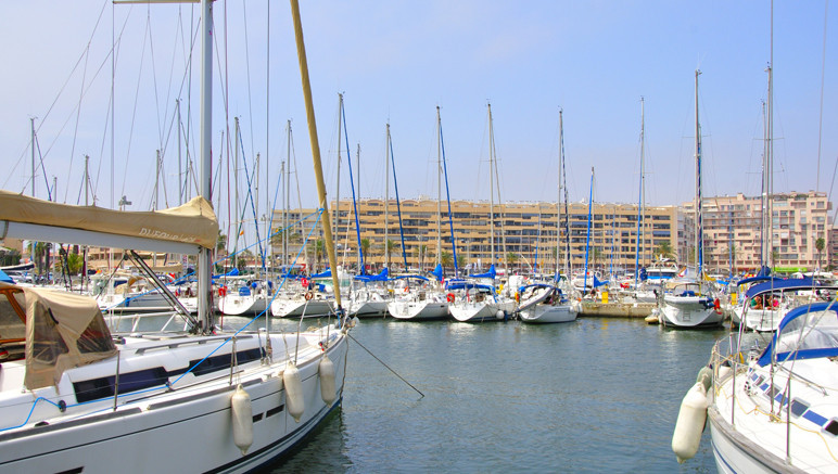 Vente privée Résidence 3* Les Pierres de Jade – Promenez-vous le long de la marina