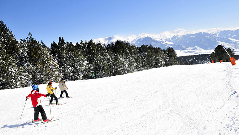 Vente privée Résidence 3* le Domaine de Castella – Ses 111 km de pistes sauront satisfaire petits & grands