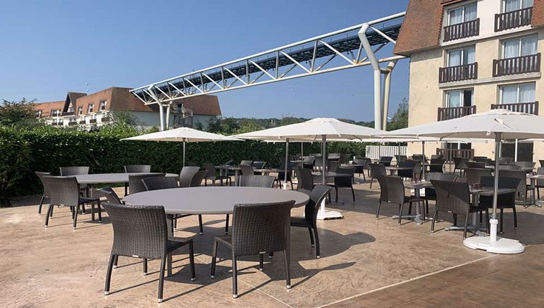 Vente privée Amirauté Hôtel 3* – Une belle terrasse