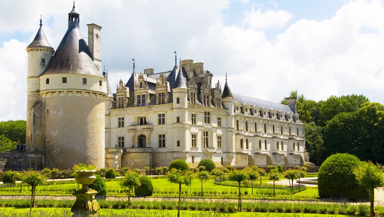 Vente privée Hôtel 3* Kyriad Saumur – Partez à la découverte du Châteaux de Cheverny à 39 min