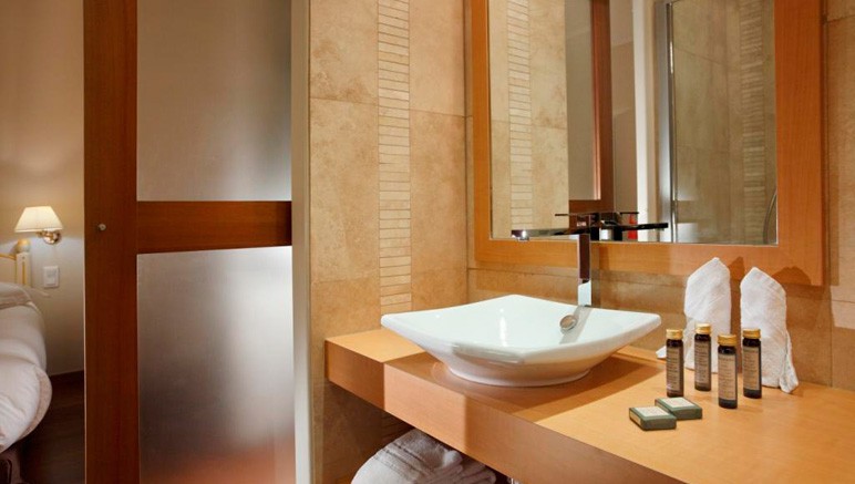 Vente privée Grand Hôtel 3* les Lecques – La salle de bain de votre chambre