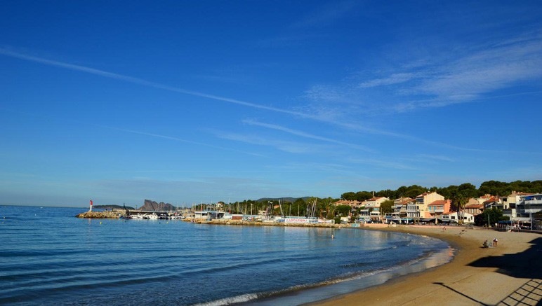 Vente privée Grand Hôtel 3* les Lecques – La plage de Saint-Cyr-sur-Mer est à seulement 100m