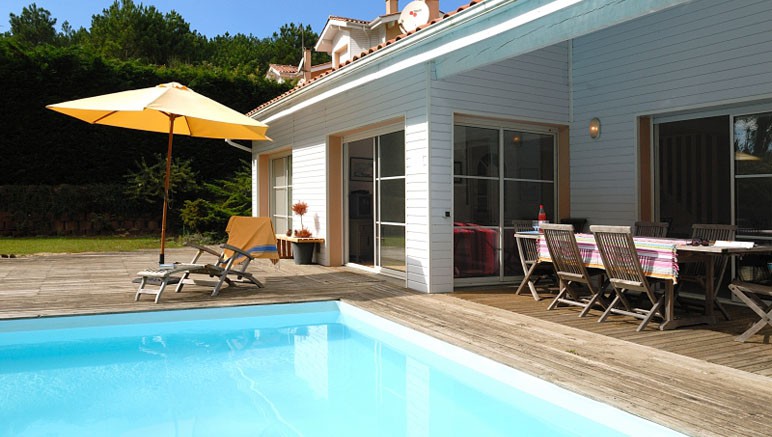 Vente privée Villas Club Royal Océan 17 – Agréable terrasse meublée, donnant sur la piscine privée