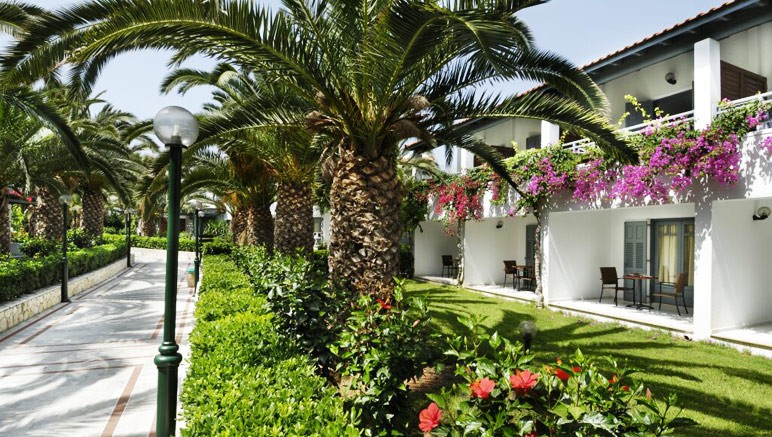 Vente privée Hôtel Annabelle Beach Resort 5* – Loin des hôtels classiques, vos chambres sont en parfaite harmonie avec la nature