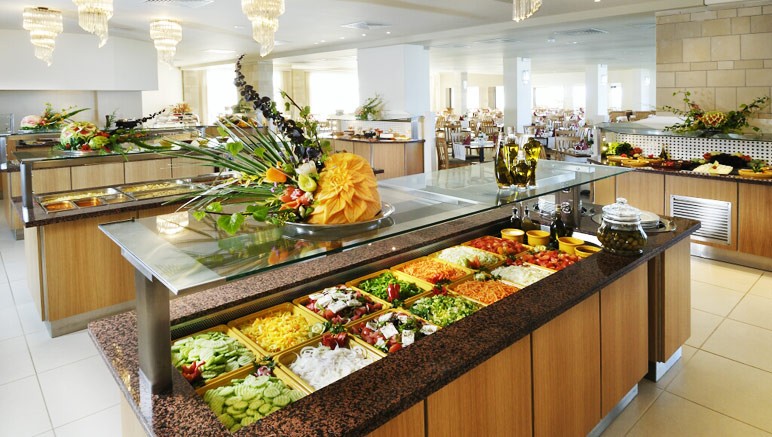 Vente privée Hôtel Annabelle Beach Resort 5* – ... Servis sous forme de buffet, de quoi découvrir de nouvelles saveurs