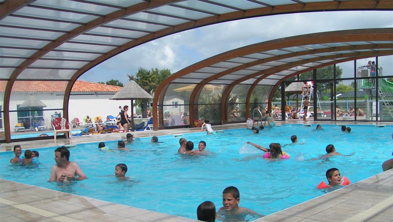 Vente privée Le Camping 4* Oléron Loisirs – Accès inclus à la piscine couverte chauffée