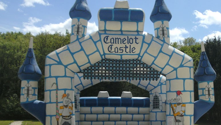 Vente privée Camping du Lizot – Libre accès au château gonflable