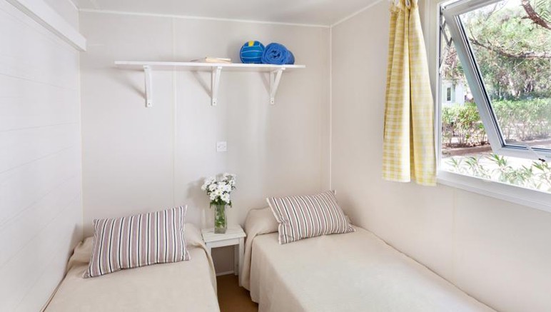 Vente privée Camping 3* Estrellas – Chambre avec lits simples