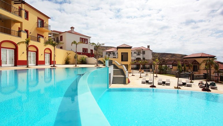 Vente privée Top Clubs Quinta Do Lorde 5* – Pour vous rafraîchir, plongez dans les piscines de l'hôtel...