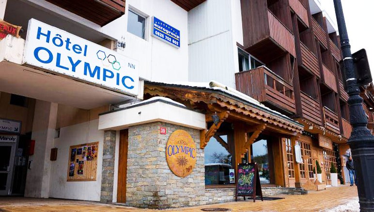 Vente privée Hôtel Courchevel Olympic – L'entrée de l'Hôtel Courchevel Olympic