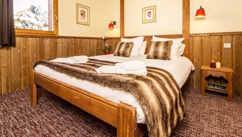 Vente privée Résidence Chalet Altitude 5* – Chambre avec lit double