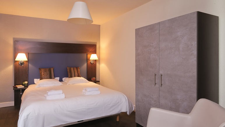Vente privée Appart'City La Rochelle-Marans 3* – Chambre avec lit double