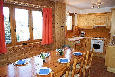 Vente privée Les chalets de la Tania 3* – Cuisine ouverte