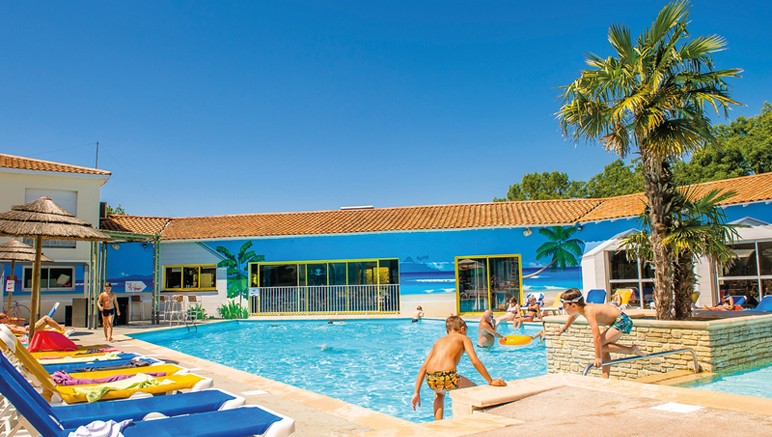 Vente privée Camping 4* Oléron Loisirs – Accès inclus à la piscine extérieure...