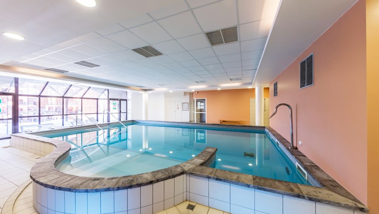 Vente privée Résidences Castor & Pollux 3* – Détendez-vous dans la piscine intérieure chauffée de la résidence