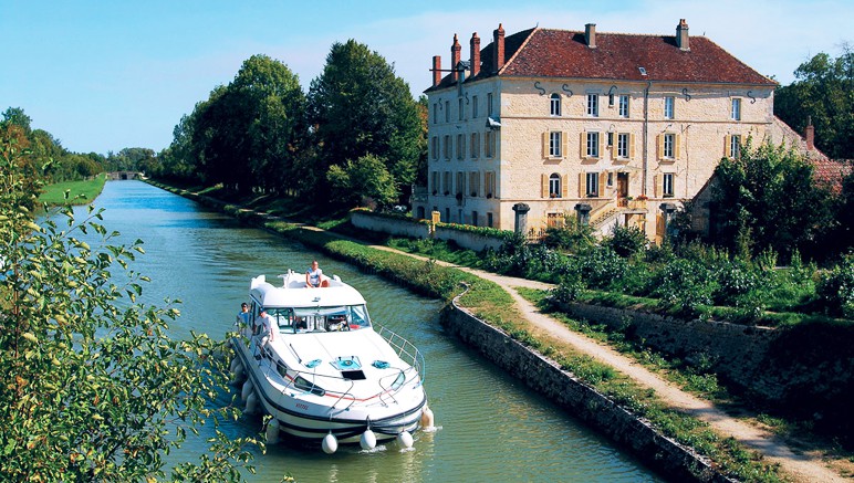 Vente privée Croisière fluviale Nicols – Naviguez sur le Canal de Bourgogne