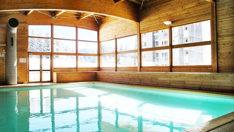 Vente privée Résidence L'Ecrin des Neiges 3* – Accès gratuit à la piscine intérieure chauffée