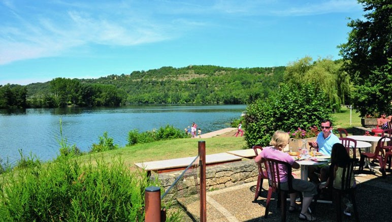 Vente privée Camping 3* Trémolat – Bienvenue en Dordogne, dans votre Camping 3* en bordure de rivière